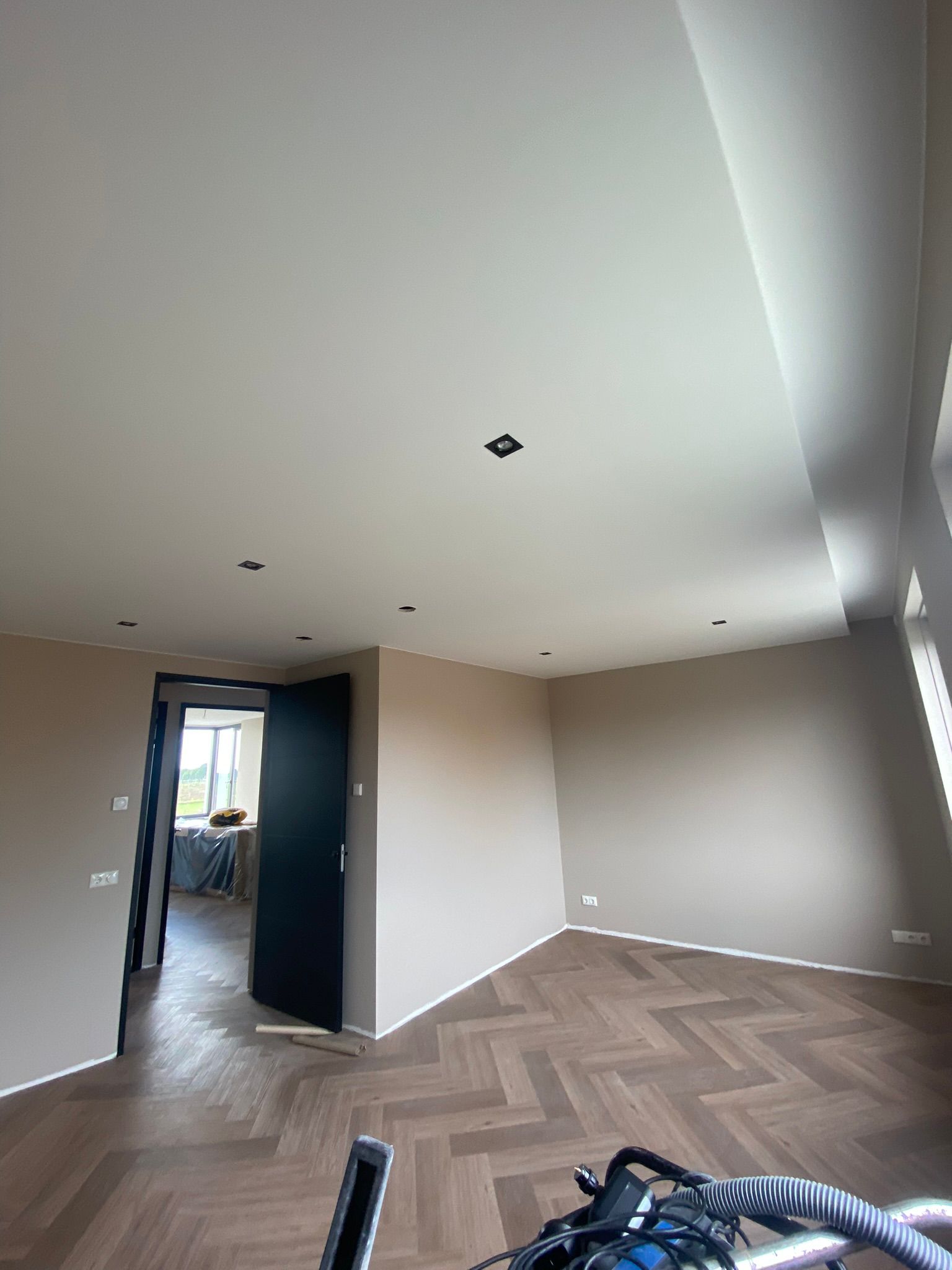 Plafondtegel Zelfklevend Behang Voor Plafond, Lengte 5, 10, 20, 30, 50 M, Waterdichte Pvc-plafondtegels, Eenvoudig Zelf Te Maken En 3D-lambriseringspanelen Te Snijden(L 50M